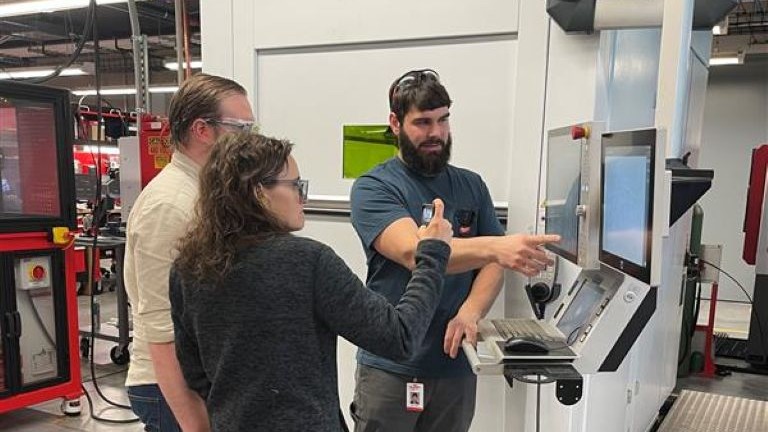 Reducing Machine Downtime With QR Codes at Milwaukee Tool